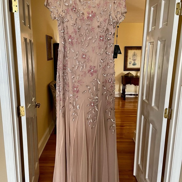 Brand New with tags Beautiful Gown - Picture 2 of 5